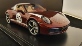 Porsche 911 (992) Targa 4S Heritage Design Edition Cherry red 1:18 Spark - WAP0219110MTRG