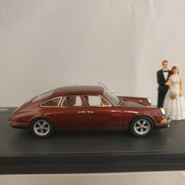 Porsche 911 Sedan 4 doors 1972 burgundy 1/43 Matrix MX41607025