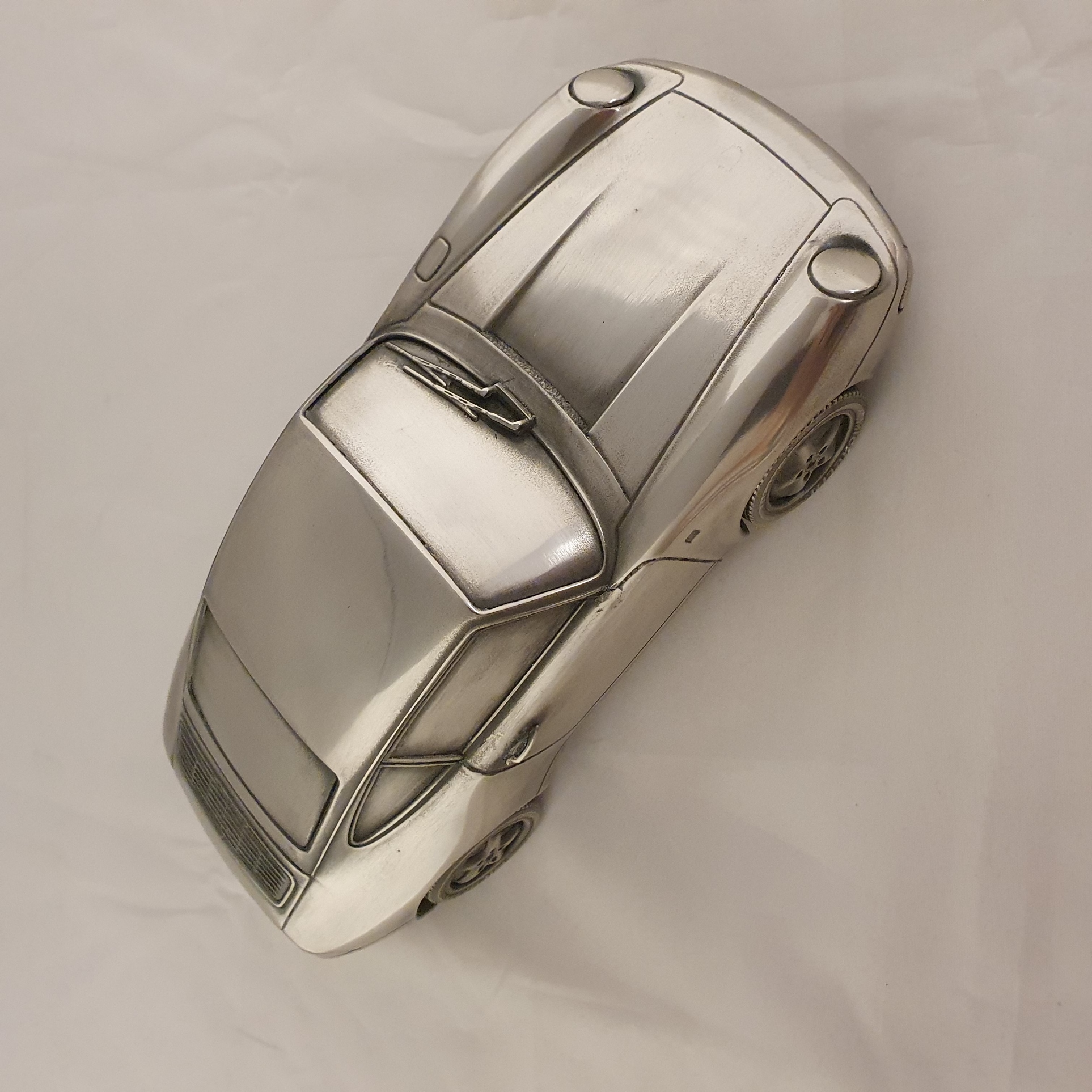 Porsche 911 993 Carrera 1:18 - Silver tin paperweight