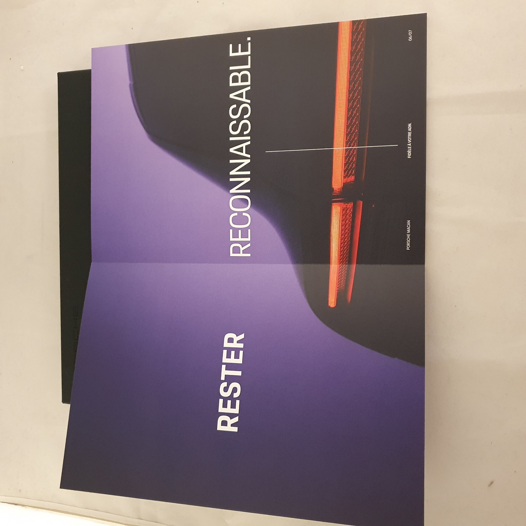 Porsche Macan 2024 Lookbook Brochure - WMAA23000130
