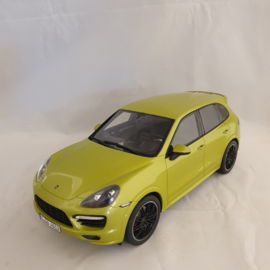 Porsche Cayenne GTS 2013 Peridot green 1/18 GT-Spirit  GT020A