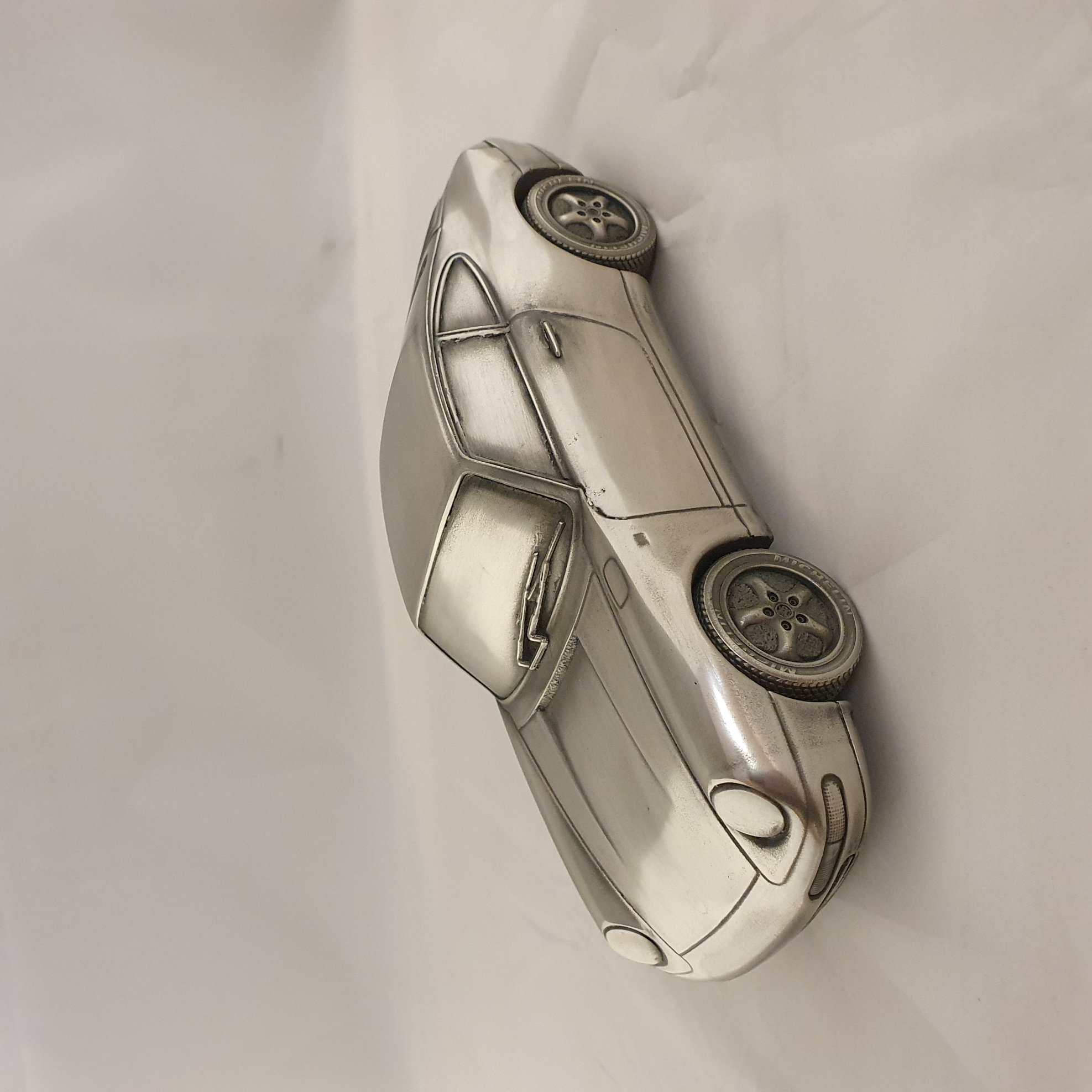 Porsche 911 993 Carrera 1:18 - Silver tin paperweight