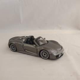 Porsche 918 Spyder gray - Bburago 1:24