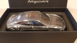 Porsche Taycan 2019 - Presse Papier