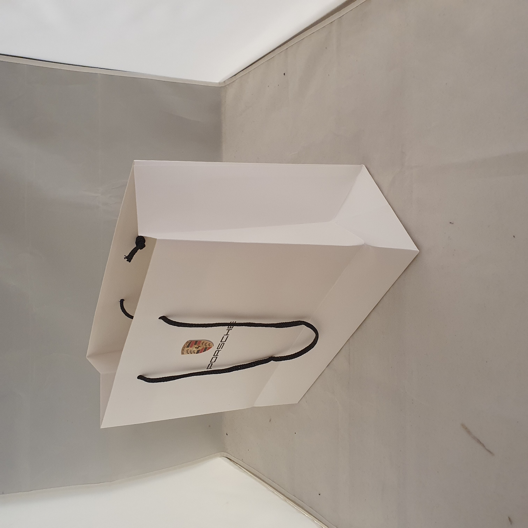 Porsche Papiergeschenktüte klein - WWM2928007