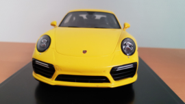 Porsche 911 (991 II) Turbo S - Racing Yellow