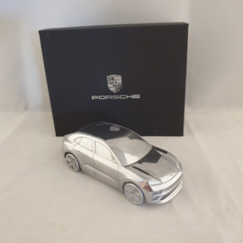 Porsche Macan EV 2025 Generation 4 - Paperweight