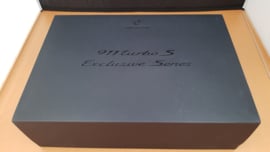 Porsche 911 991.2 Turbo S Exclusive series - Mobile Phone stand