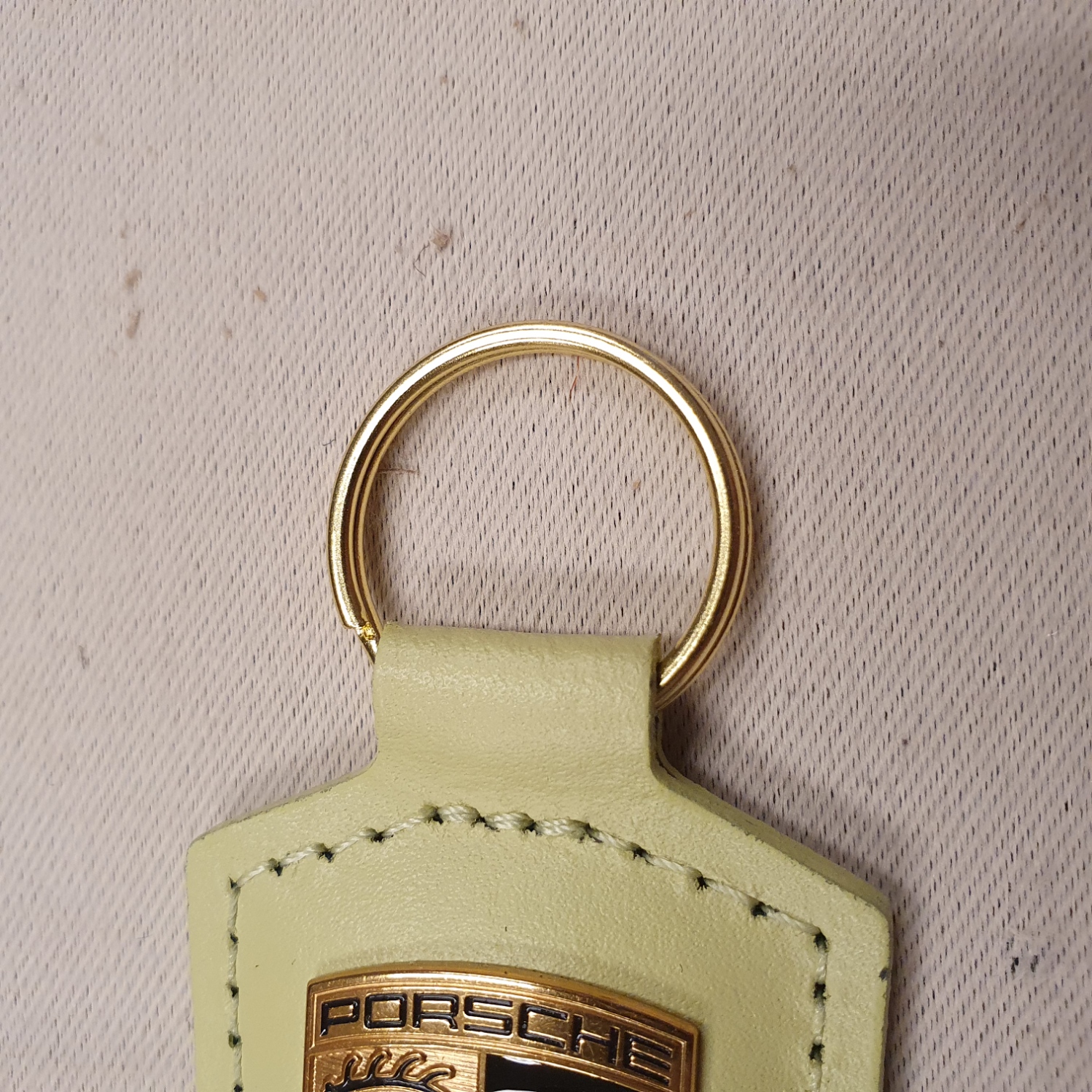 Keychain withPorsche emblem - Cartagena Yellow WAP0503570SWSA