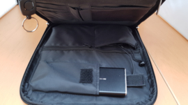 Porsche Boxster Spyder Powerbank met Solarpaneel - Owner Bag