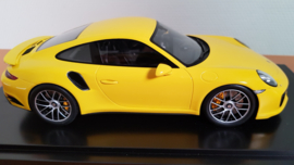 Porsche 911 (991 II) Turbo S - Racing Yellow
