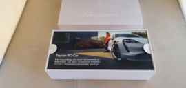 Porsche Taycan RC voiture - via l’application bluetooth contrôlée