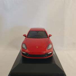 Porsche Panamera GTS 2018 Rouge Carmin 1/43 Herpa WAP0207310J