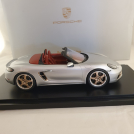 Porsche Boxster 25 jaar editie GT Zilver 1:18 Spark - WAP0212020NB25