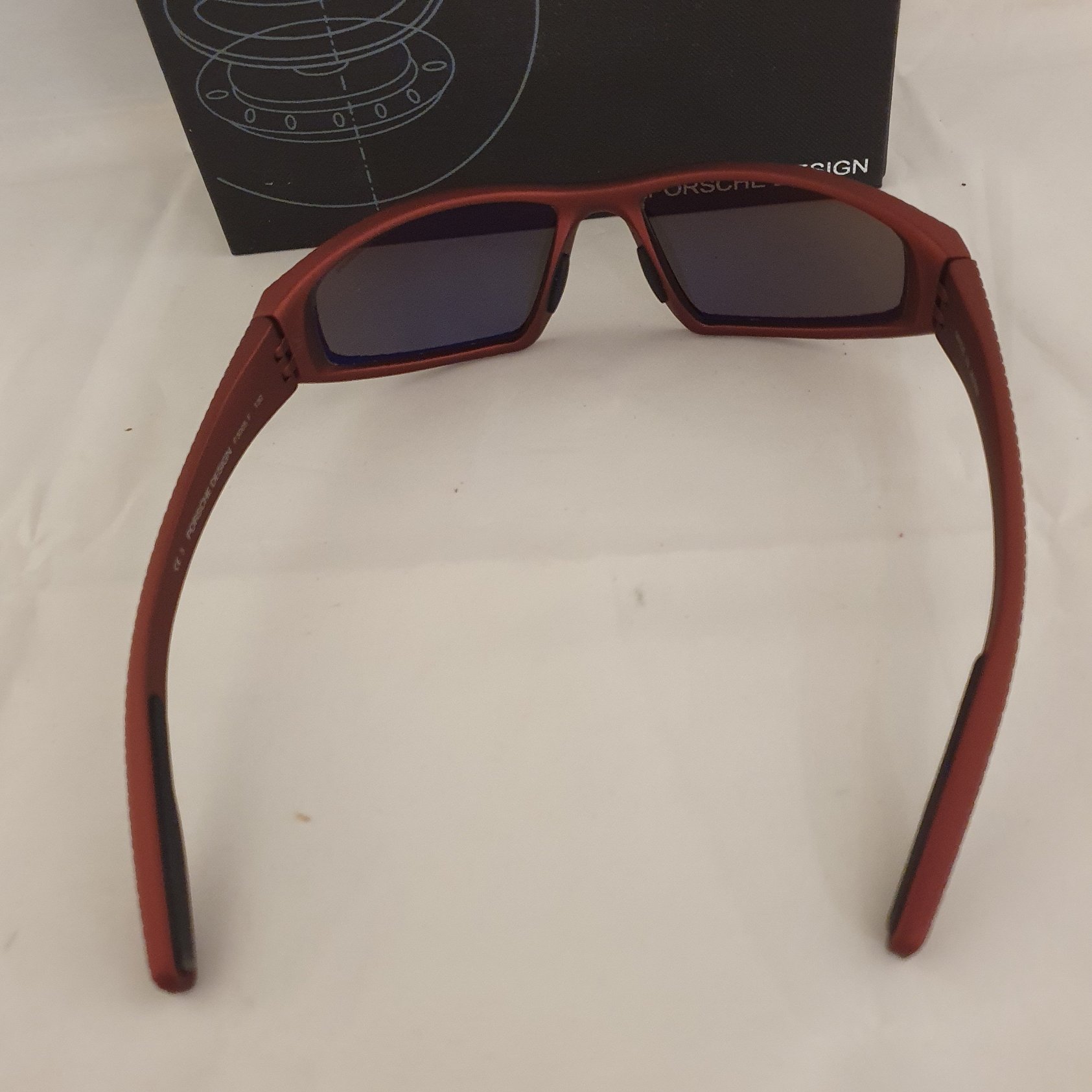 Porsche Design P3005F-130 zonnebril bordeaux rood
