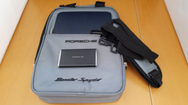 Porsche Boxster Spyder Powerbank met Solarpaneel - Owner Bag