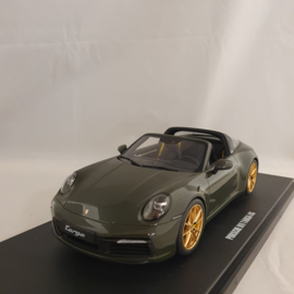 Porsche 911 992 Targa 4S 2020 Vert olive 1/18 GT Spirit GT438