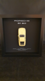 Porsche 911 2.0 Coupé Beige 3D Eingerahmt in Schattenbox - Maßstab 1:37
