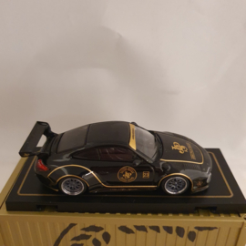 Porsche 911 997 ancien et nouveau JPS en conteneur 1/64 Tarmac - T64-TL053-BKG