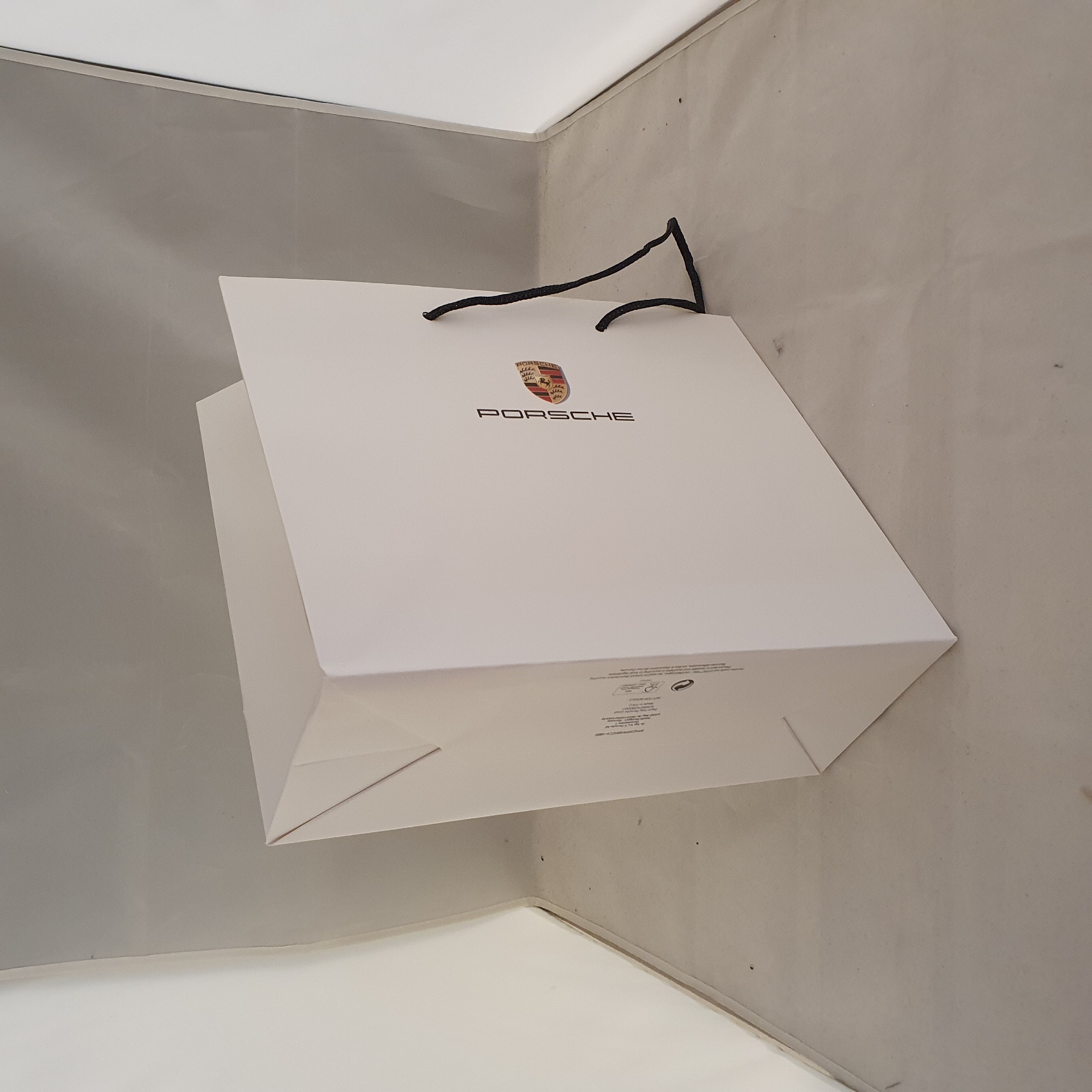 Porsche Papiergeschenktüte klein - WWM2928007