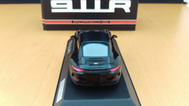 Porsche 911 (991 II) R zwart met rode striping