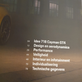 Porsche 718 Cayman GT4 Hardcover Brochure 2020 - NL