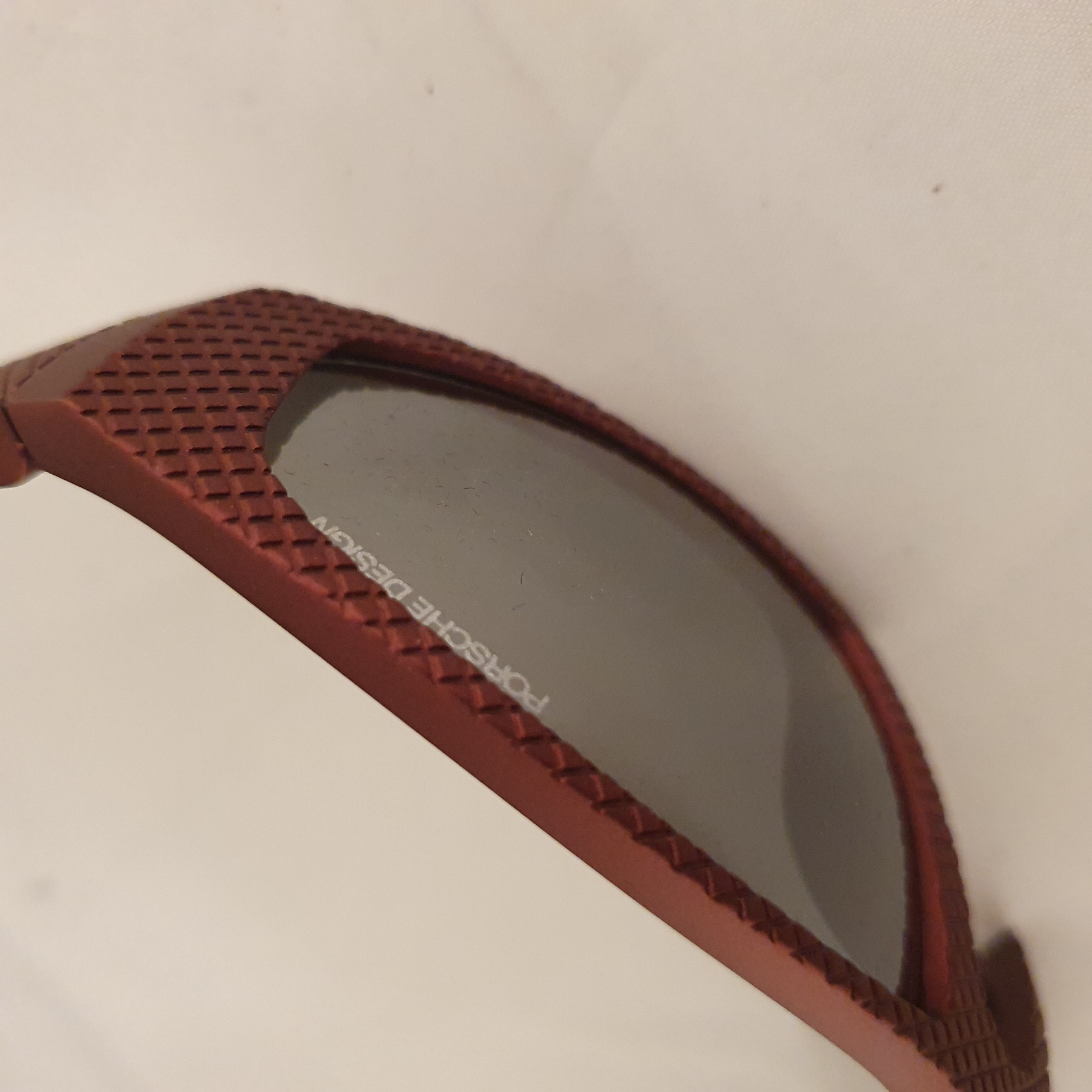 Porsche Design P3005F-130 zonnebril bordeaux rood