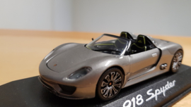 Porsche 918 Spyder official dealer presentation model - IAA Frankfurt