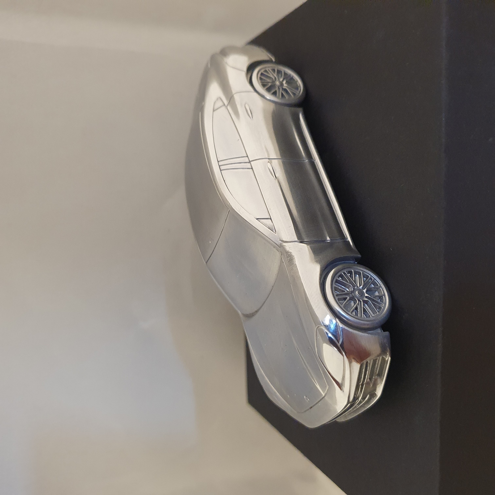 Porsche Panamera EV 2025  - Paperweight