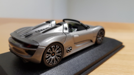 Porsche 918 Spyder official dealer presentation model - IAA Frankfurt