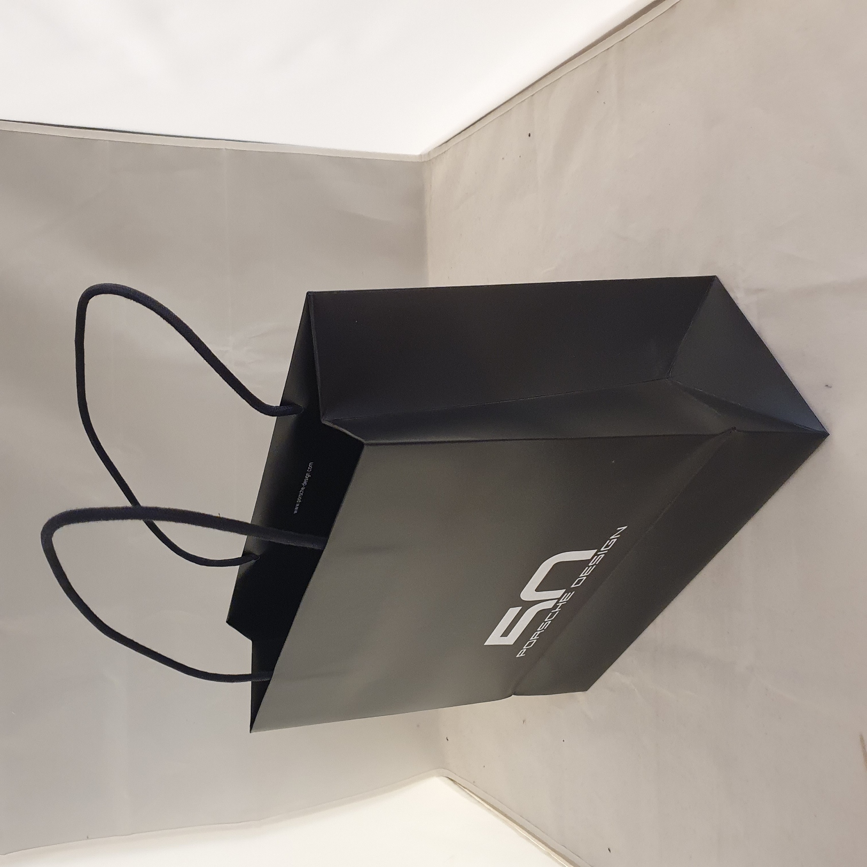 Porsche Design 50 Jahre Papiergeschenktüte klein