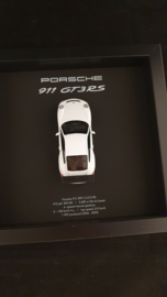 Porsche 911 997 GT3 RS Weiß 3D Eingerahmt in Schattenbox - Maßstab 1:37