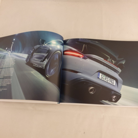 Porsche 718 Cayman GT4 RS Hardcover brochure 2022 - NL