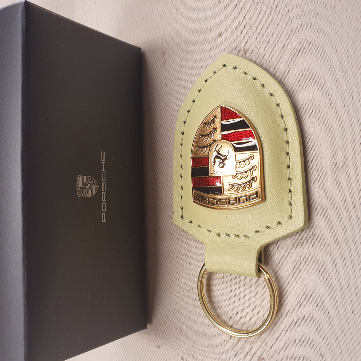 Keychain withPorsche emblem - Cartagena Yellow WAP0503570SWSA