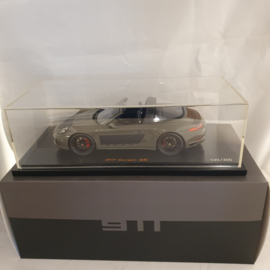 Porsche 991 Targa 4S 2018 gris 1:18 - WAX02100029