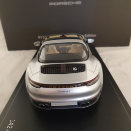 Porsche 911 (992) Targa 4S Heritage Design Edition GT Silver 1:18 Spark - WAP0219120MTRG