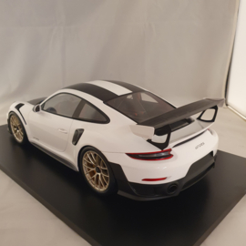 Porsche 911 991 GT2 RS Weissach Pack 2018 blanc 1:12 - Spark 12S022
