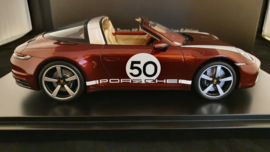 Porsche 911 (992) Targa 4S Heritage Design Edition Cherry red 1:18 Spark - WAP0219110MTRG