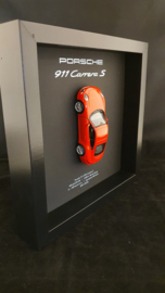 Porsche 911 991 Carrera S Rot 3D Eingerahmt in Schattenbox - Maßstab 1:37