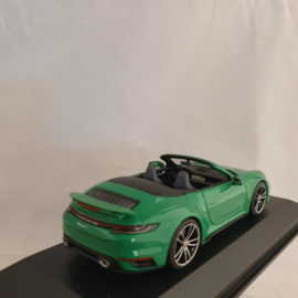 Porsche 911 992 Turbo S Cabriolet 2020 Vert Python 1/43 Minichamps 410069482