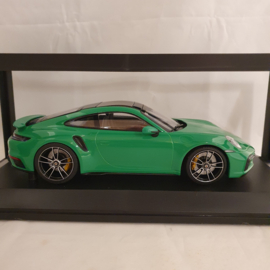Porsche 911 992 Turbo S 2020 Vert Python 1/18 Minichamps 153069077