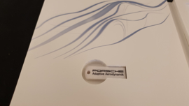 Porsche 911 991 Adaptive Aerodynamik - Presseinformationen set mit USB stick