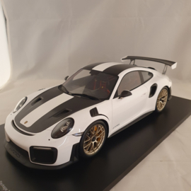 Porsche 911 991 GT2 RS Weissach Pack 2018 blanc 1:12 - Spark 12S022