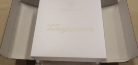 Porsche Taycan Induction charger iPhone and Smartphone - QI Technology