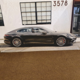 Bannière showroom du concessionnaire Porsche Panamera - encadrée 200 x 122 cm