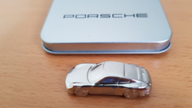 Porsche 911 991.1 miniatuur - magneet in collectors box