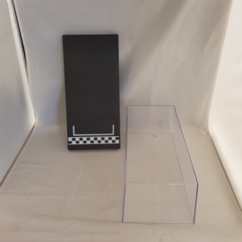 Vitrine met Pole-Position en Start / finish print 1/18 Triple9