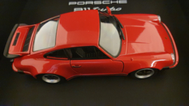 Porsche 911 930 3.0 Turbo 3D Eingerahmt in Schattenbox - Maßstab 1:24