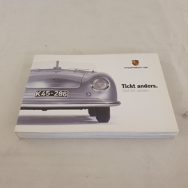 Porsche 60 jaar jubileum boekje - Porsche tickt anders Seit 60 Jahren