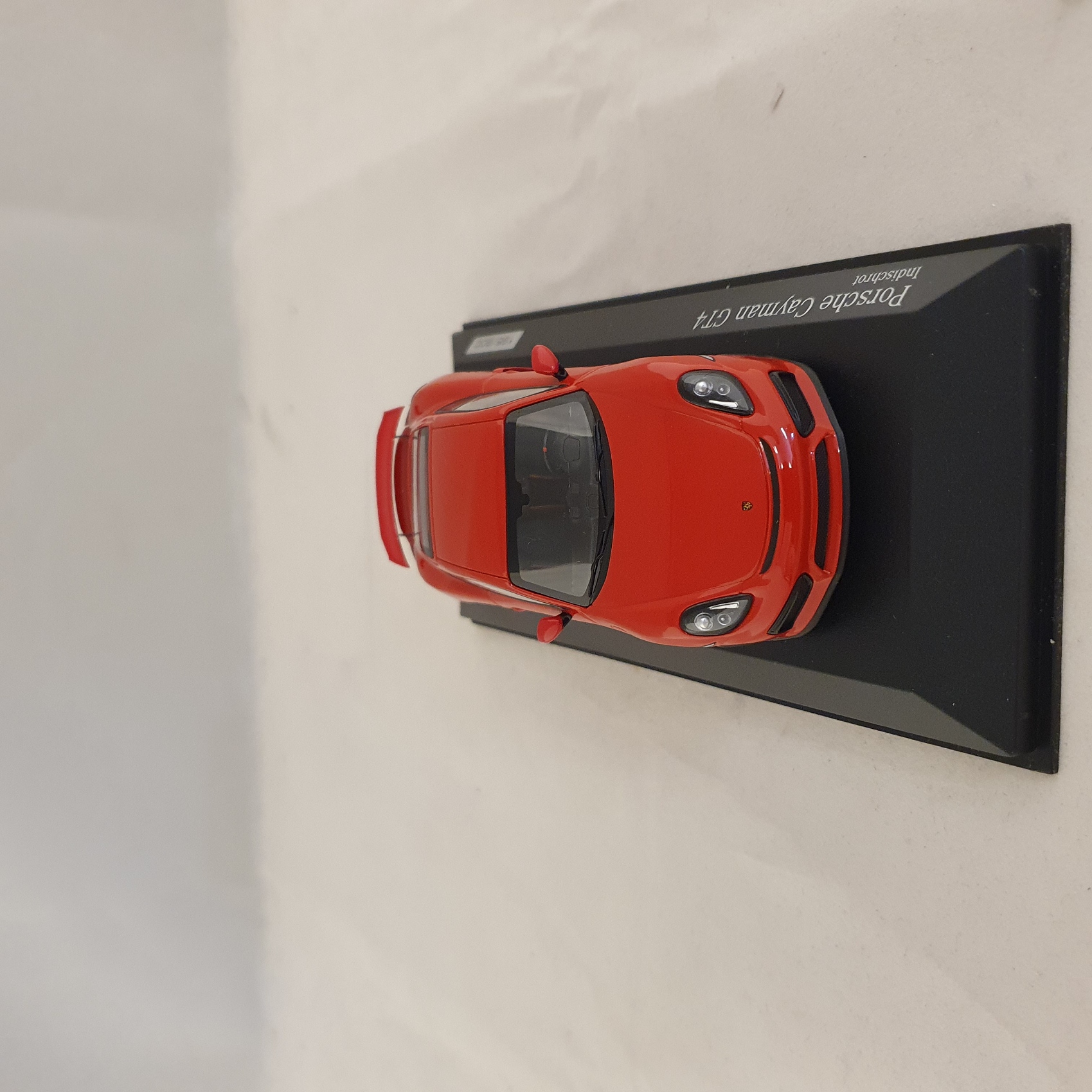 Porsche Cayman GT4 Guards Red Minichamps - CA04316069